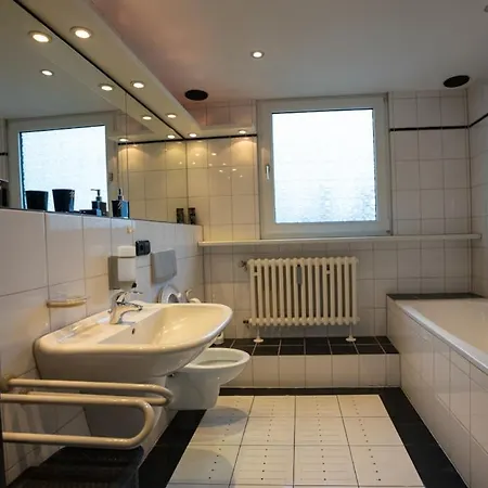 Serviceroom24 - 4 In Wlan - Smart-tv - 24-7 Check-in Und Kueche Apartament Gladbeck