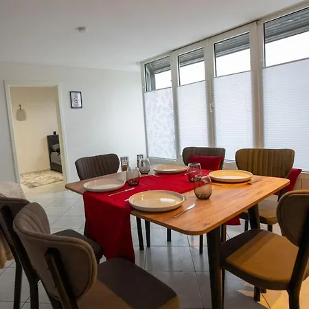 Apartment Serviceroom24 - 4 In Wlan - Smart-tv - 24-7 Check-in Und Kueche Gladbeck