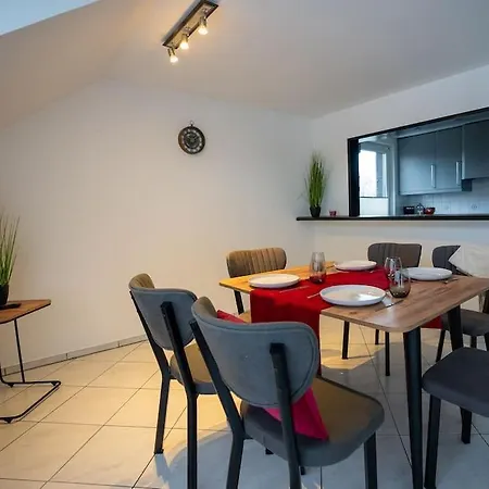 Serviceroom24 - 4 In Wlan - Smart-tv - 24-7 Check-in Und Kueche * グラートベック