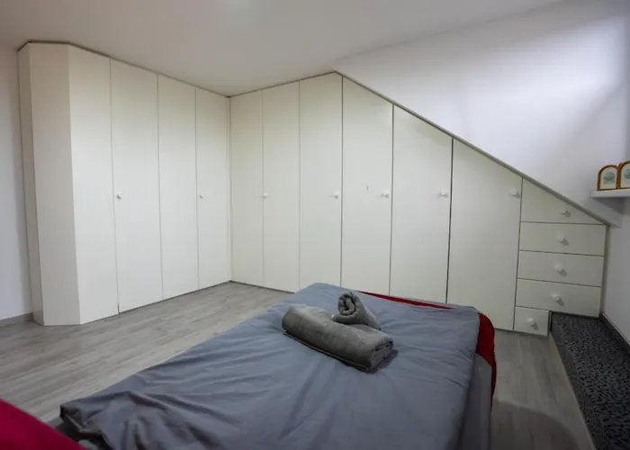 Serviceroom24 - 4 In Wlan - Smart-tv - 24-7 Check-in Und Küche Apartamento