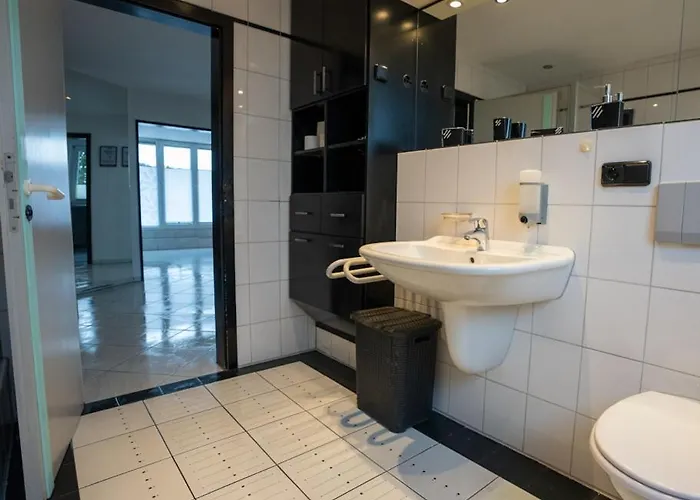 Apartamento Serviceroom24 - 4 In Wlan - Smart-tv - 24-7 Check-in Und Küche