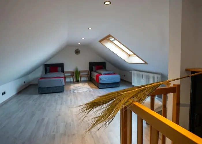 Serviceroom24 - 4 In Wlan - Smart-tv - 24-7 Check-in Und Küche Apartamento *