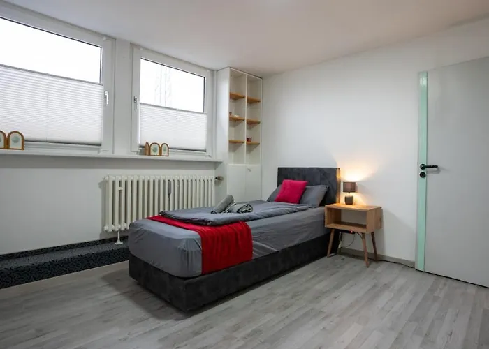 شقة Serviceroom24 - 4 In Wlan - Smart-tv - 24-7 Check-in Und Kueche